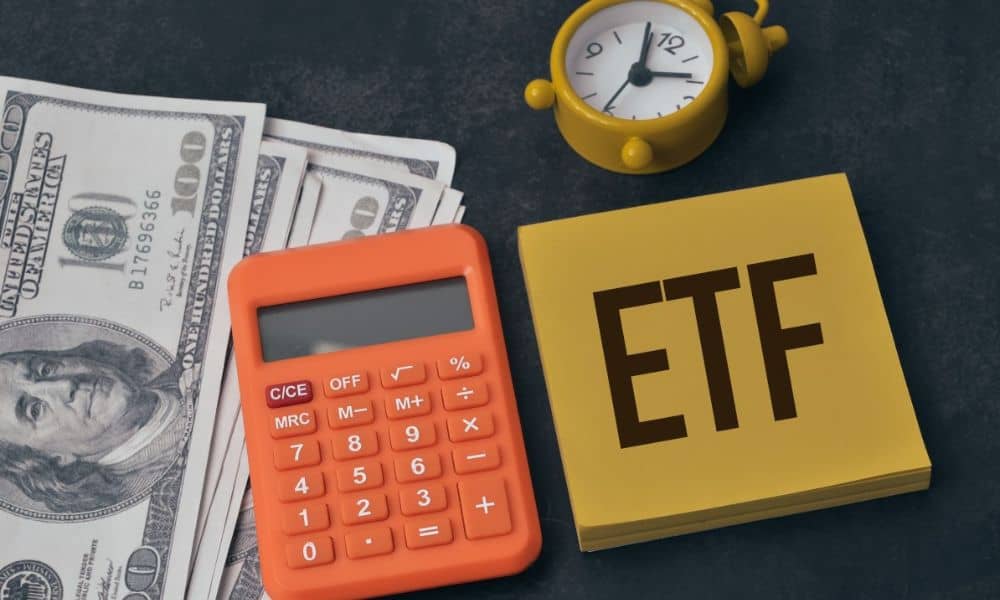 ETFs VS. Traditional Investing: The Battle for Market Supremacy